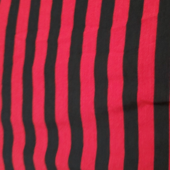 *NWT* Hor Topic Social Collison's Red Black Stripe 2FEr Off the Shoulders Shirt - Picture 10 of 16